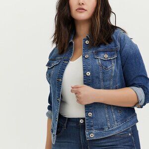 Torrid Denim Jacket - Denim Trucker Jacket - Medium Wash, Size 3